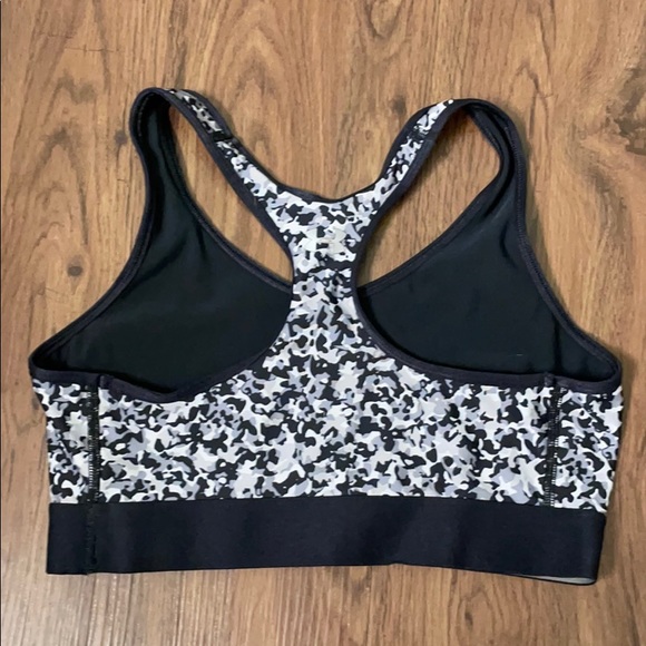 Under Armour sports bra - Picture 2 of 3